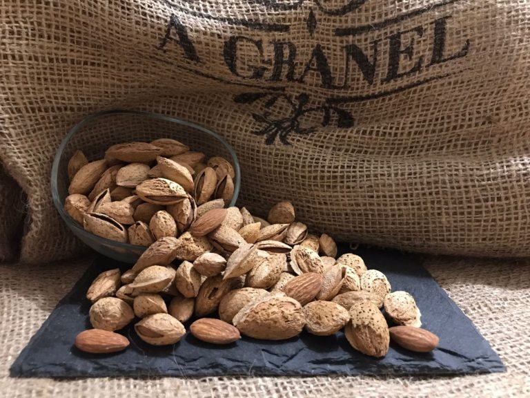 Almendra Soft