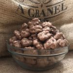 161.nueces chocolate con leche